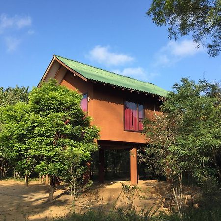 Sky Forest Habarana Exterior photo